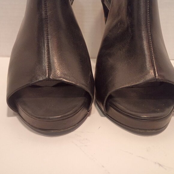 Pour La Vietoire Sz 10 Black Leather & Suede 4.5" Peep-toe Wedge Heel with Studs - Picture 6 of 10